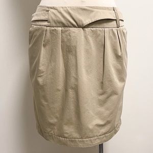 Lacoste Beige Khaki Skirt  Buckle Zipper Side 8 Cotton 40 Side Pockets Unlined